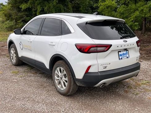 Used 2024 Ford Escape Active AWD/4WD image 3