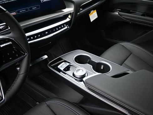 New 2026 Cadillac Lyriq Luxury image 11