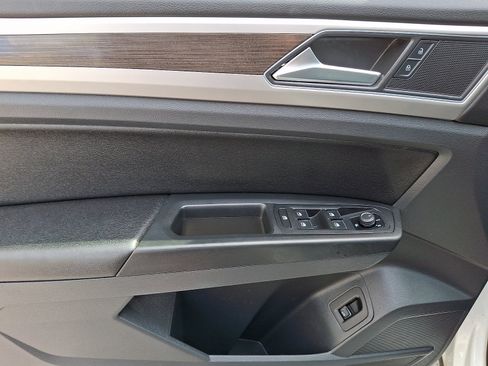 Used 2018 Volkswagen Atlas SE AWD/4WD image 13
