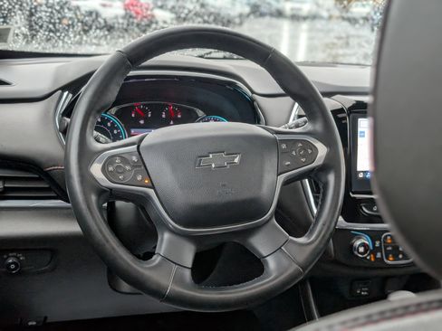 Used 2023 Chevrolet Traverse RS image 17