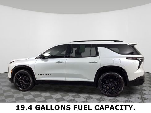Used 2024 Chevrolet Traverse RS image 8