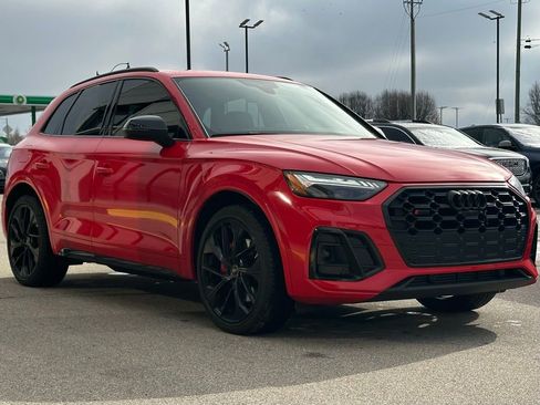 Used 2024 Audi SQ5 Prestige image 12