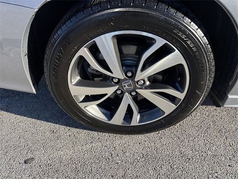 Used 2024 Honda Odyssey Touring image 30