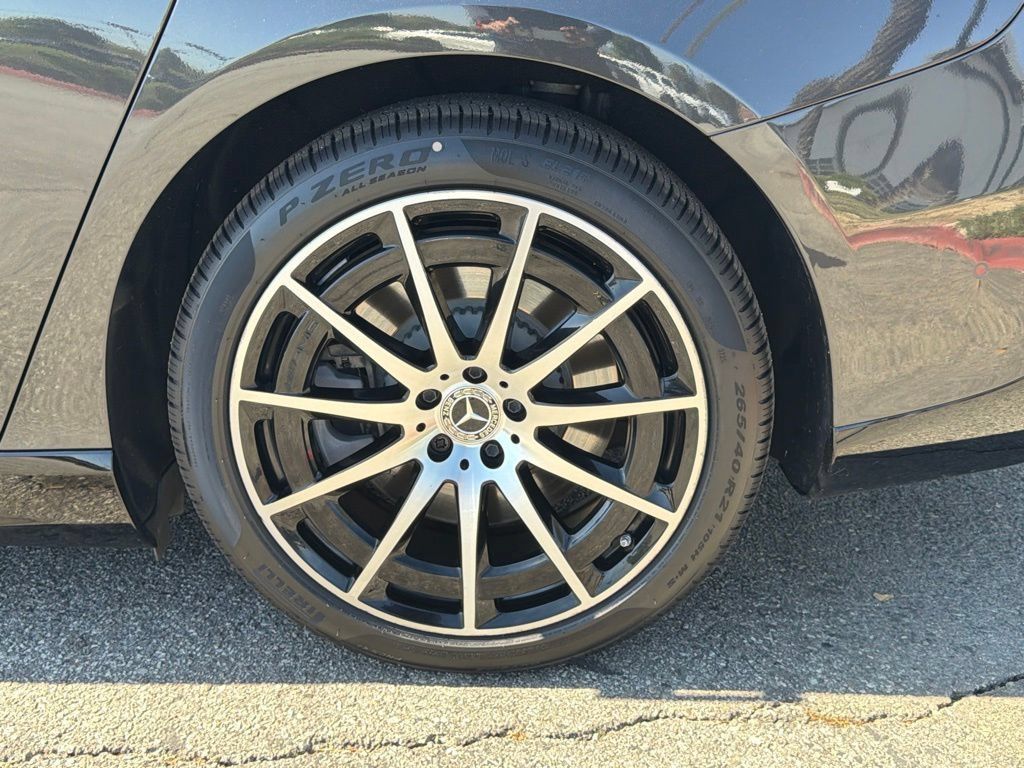 Used 2023 Mercedes-Benz EQS 580 4MATIC Sedan image 17