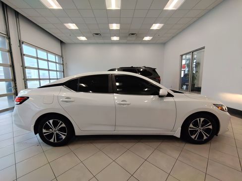 Used 2020 Nissan Sentra SV image 5