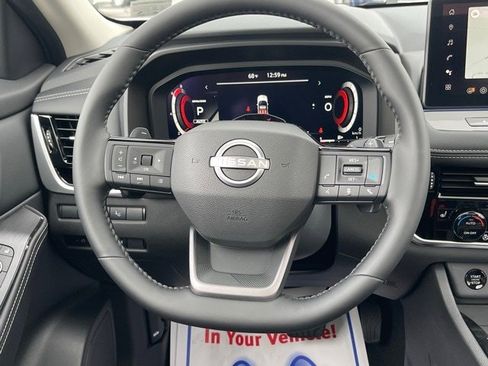 New 2025 Nissan Rogue SL w/ Tech Package image 23