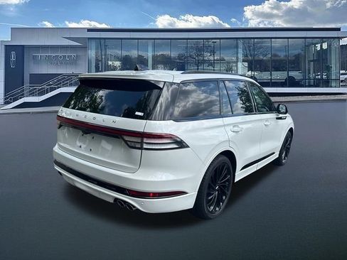 New 2025 Lincoln Aviator Reserve w/ Luxury Package RWD image 7