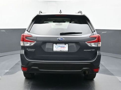 Used 2024 Subaru Forester Premium image 4