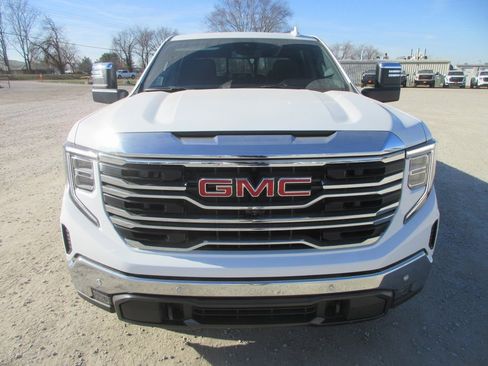 New 2026 GMC Sierra 1500 SLT w/ SLT Premium Plus Package image 11