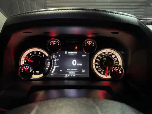Used 2014 RAM 1500 Laramie RWD image 41