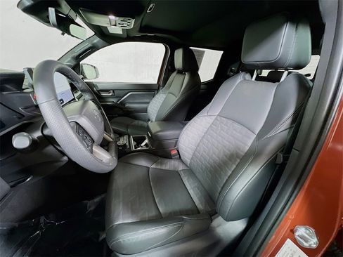 Certified 2025 Toyota Tacoma TRD Off-Road w/ TRD Off Road Premium Package image 19