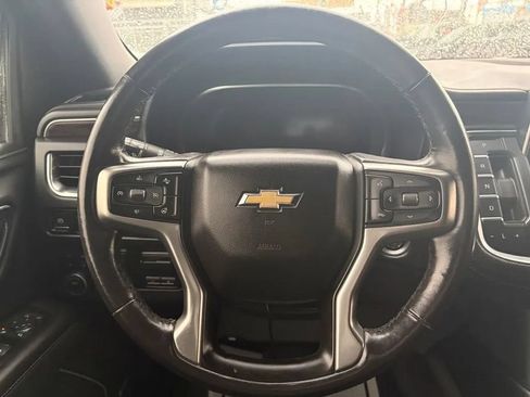 Used 2022 Chevrolet Suburban Premier w/ Premium Package AWD/4WD image 19