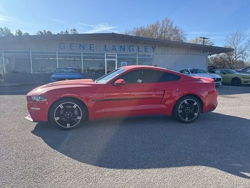 Used 2021 Ford Mustang GT Premium w/ Equipment Group 401A image 2