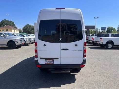 Used 2015 Mercedes-Benz Sprinter 2500 image 9
