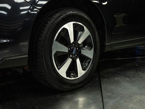 Used 2018 Subaru Forester 2.5i Limited image 3