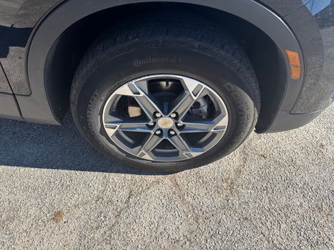 Used 2025 Chevrolet Blazer LT image 12