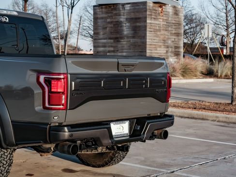 Used 2018 Ford F150 Raptor w/ Equipment Group 802A Luxury image 14