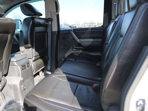 Used 2013 Nissan Titan SL w/ Moonroof Pkg image 24