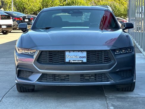 Used 2024 Ford Mustang Coupe RWD image 8