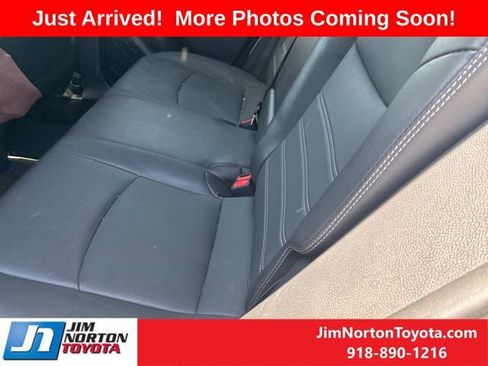 Used 2023 Toyota RAV4 XLE Premium image 9