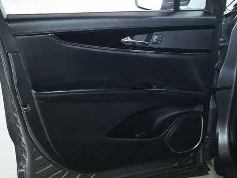 Used 2021 Lincoln Nautilus AWD image 15