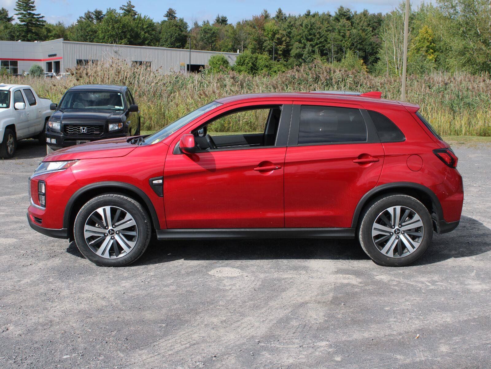 Used 2025 Mitsubishi Outlander Sport ES AWD/4WD image 5
