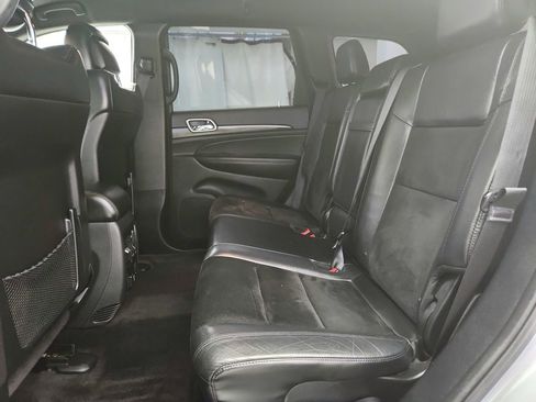 Used 2018 Jeep Grand Cherokee Altitude image 28