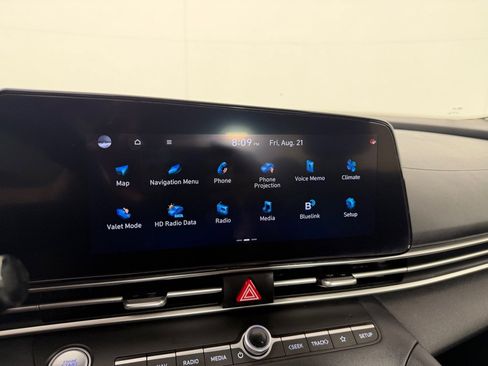 Used 2023 Hyundai Elantra SEL w/ Convenience Package FWD image 16