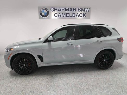 Used 2024 BMW X5 sDrive40i w/ M Sport Package RWD image 3