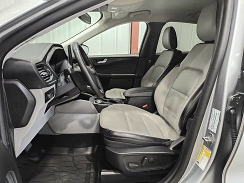 Used 2023 Ford Escape Platinum AWD/4WD image 13