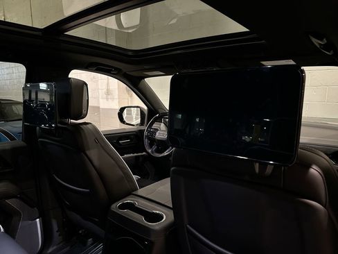 Used 2025 GMC Yukon XL AT4 Ultimate image 12