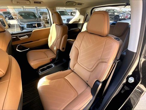 New 2026 INFINITI QX80 Luxe image 30