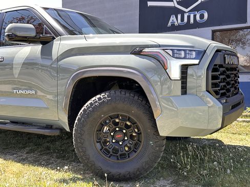 Used 2024 Toyota Tundra Limited AWD/4WD image 3