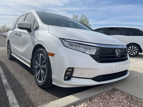 Certified 2024 Honda Odyssey Touring image 11