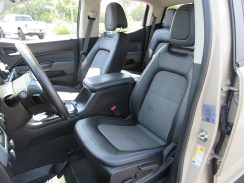 Used 2022 Chevrolet Colorado Z71 w/ Safety Package AWD/4WD image 19
