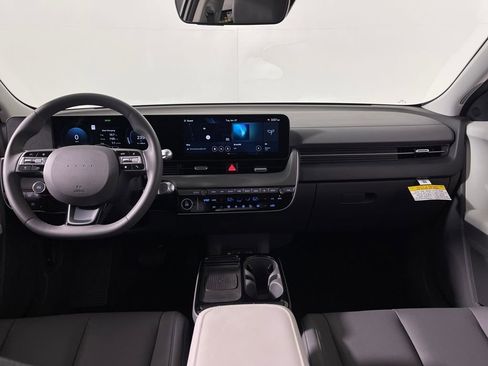Used 2025 Hyundai Ioniq 5 SEL image 14