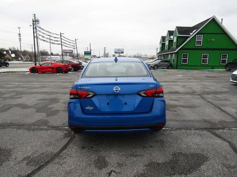Used 2021 Nissan Versa SV image 6