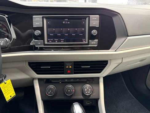 Used 2019 Volkswagen Jetta S w/ Driver Assistance Package FWD image 17