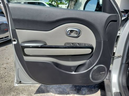 Used 2017 Kia Soul + w/ Primo Package FWD image 12
