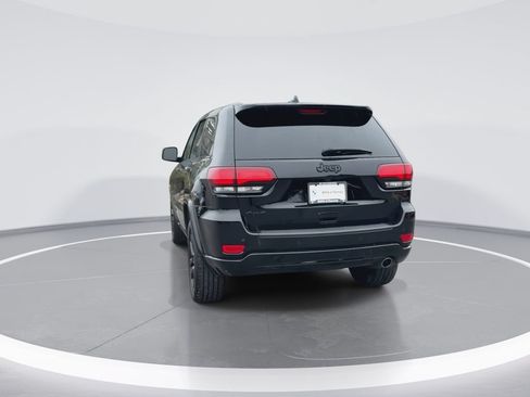 Used 2020 Jeep Grand Cherokee Altitude AWD/4WD image 7