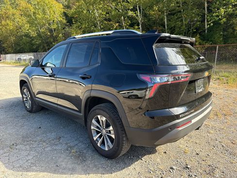 Used 2025 Chevrolet Equinox LT w/ Convenience Package II image 4