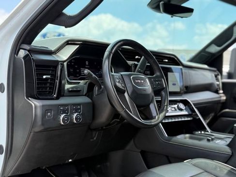 Used 2024 GMC Sierra 2500 AT4X AWD/4WD image 13