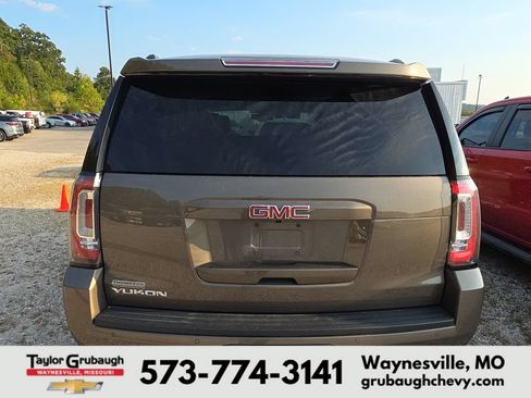 Certified 2016 GMC Yukon SLT w/ HD Trailering Package AWD/4WD image 5