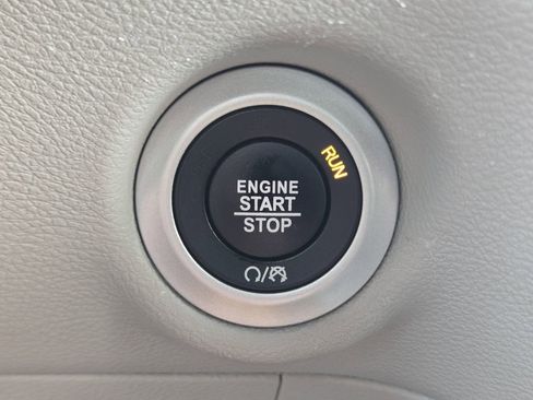 Used 2024 Chrysler Voyager LX FWD image 27