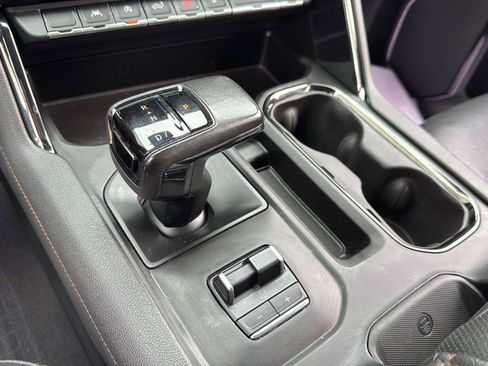 Used 2022 GMC Sierra 1500 AT4 AWD/4WD image 19