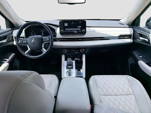 Used 2023 Mitsubishi Outlander SEL FWD image 18
