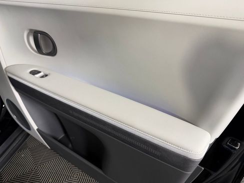 Used 2026 Hyundai Ioniq 5 Limited image 35