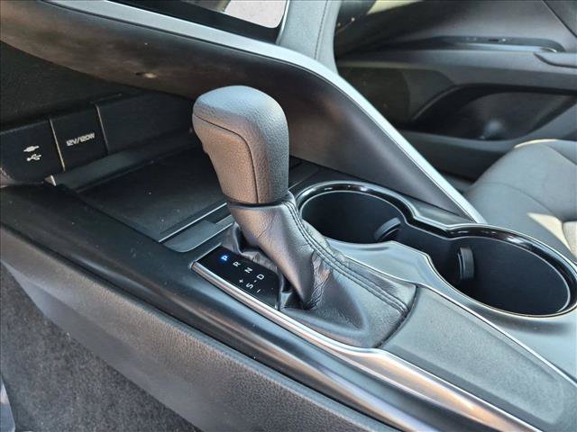 Used 2019 Toyota Camry LE FWD image 12