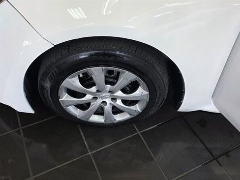 Used 2022 Toyota Corolla LE FWD image 26