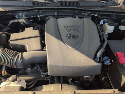 Used 2022 Toyota Tacoma SR AWD/4WD image 15